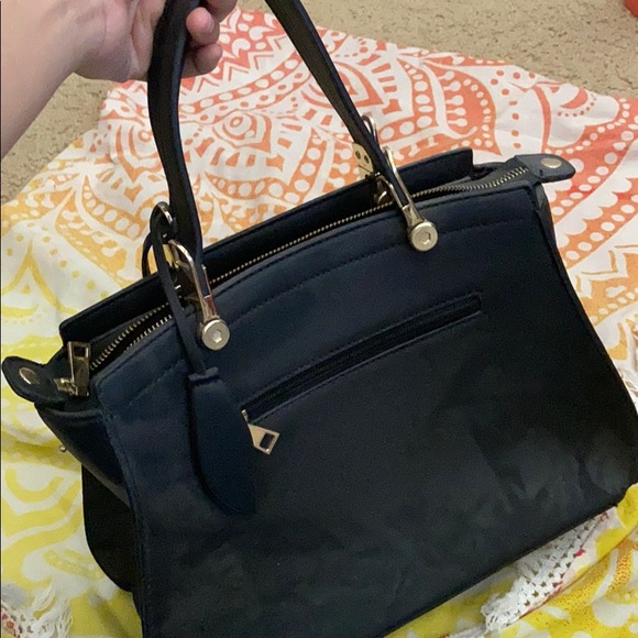 Black leather purse - Picture 2 of 2